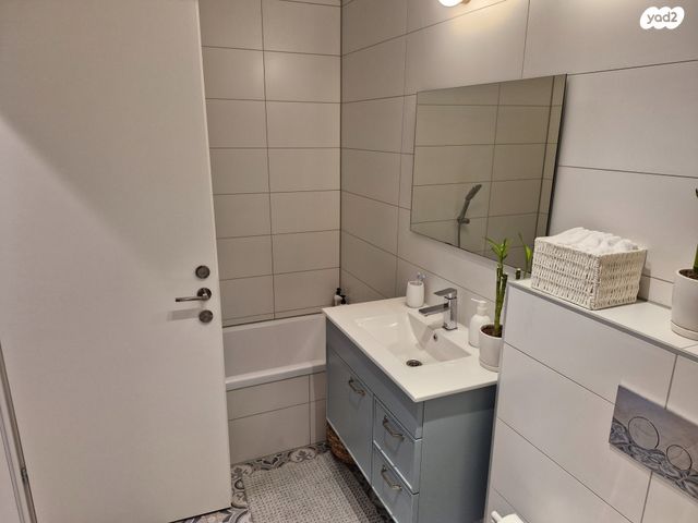 דירה, דרך מנחם בגין, מונטיפיורי, הרכבת, תל אביב יפו