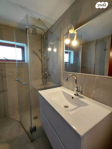 דופלקס, רבי נחמן מברסלב 23, צהלון, שיכוני חסכון, תל אביב יפו