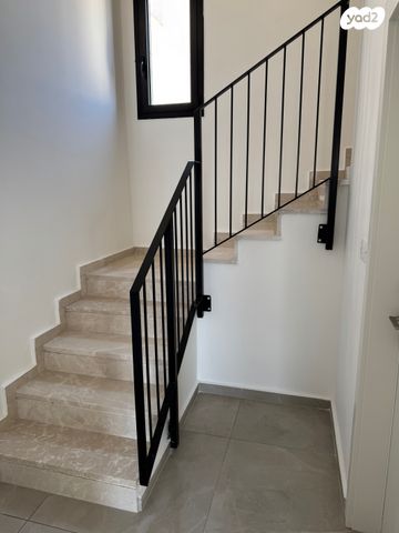 גג/ פנטהאוז, נווה זמר, רעננה