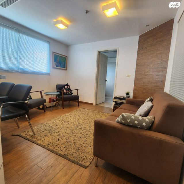 משרדים, המצודה, אזור תעשיה, אזור