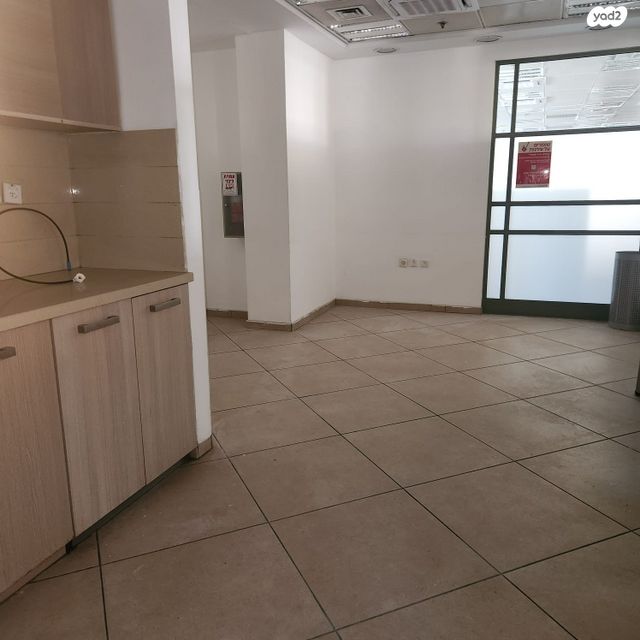 משרדים, המצודה, אזור תעשיה, אזור