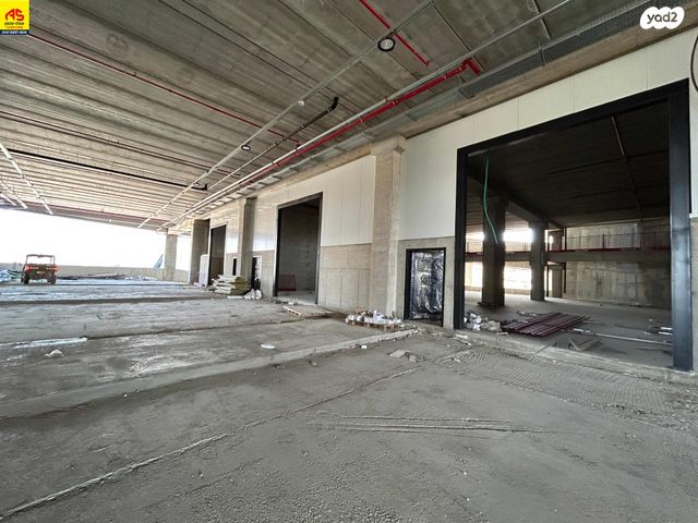 מחסנים, מפעלי חבל מודיעים