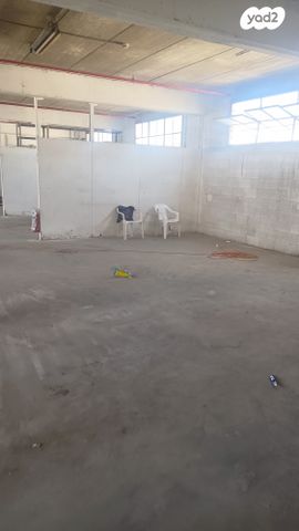 מחסנים, המלאכה, אזור תעשיה ב, חולון