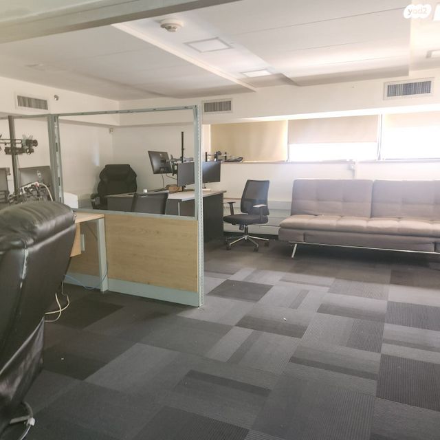 משרדים, המצודה, אזור תעשיה, אזור