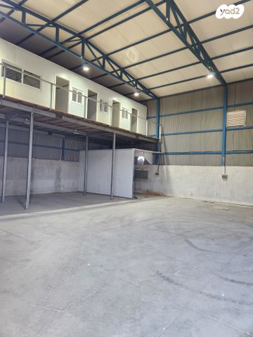 מחסנים, כפר קאסם