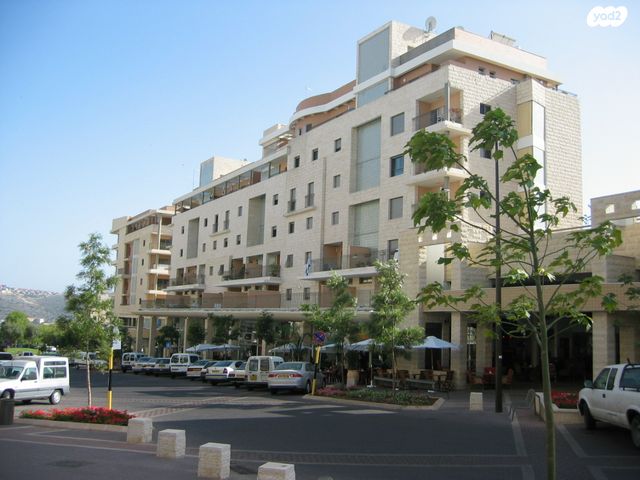 חנויות/ שטח מסחרי, שדרות קק"ל 99, הגליל, כרמיאל