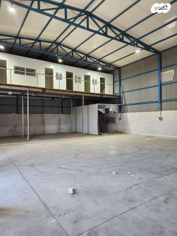 מחסנים, כפר קאסם