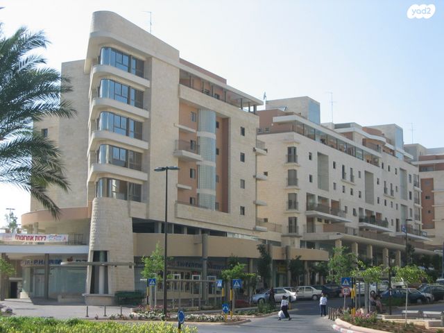 חנויות/ שטח מסחרי, שדרות קק"ל 99, הגליל, כרמיאל