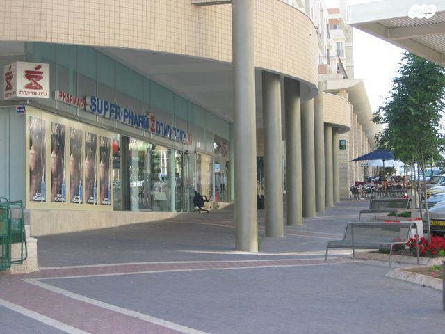 חנויות/ שטח מסחרי, שדרות קק"ל 99, הגליל, כרמיאל