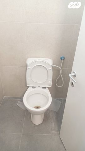 מחסנים, המלאכה, אזור תעשיה ב, חולון