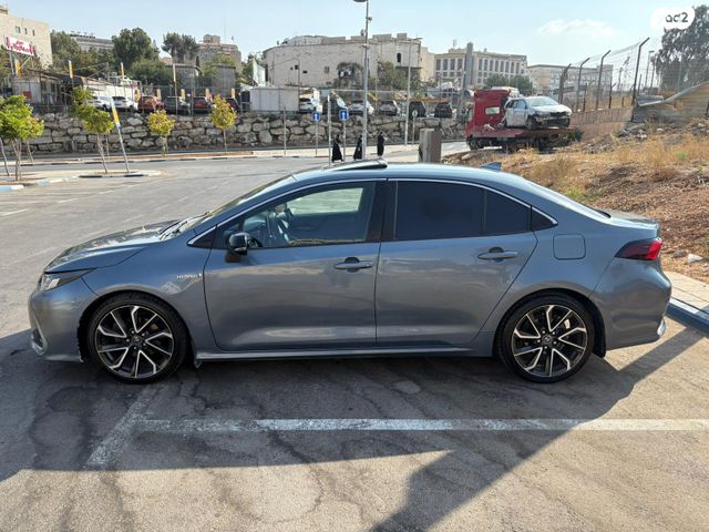 טויוטה קורולה