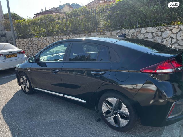 יונדאי איוניק