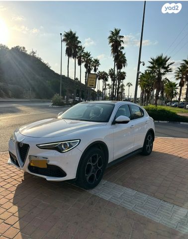 מודעת רכב אלפא רומיאו סטלביו