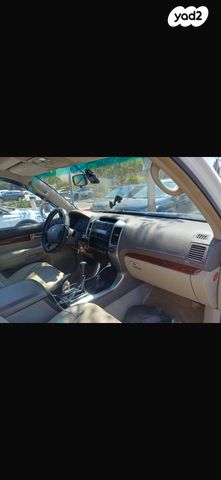 טויוטה לנד קרוזר