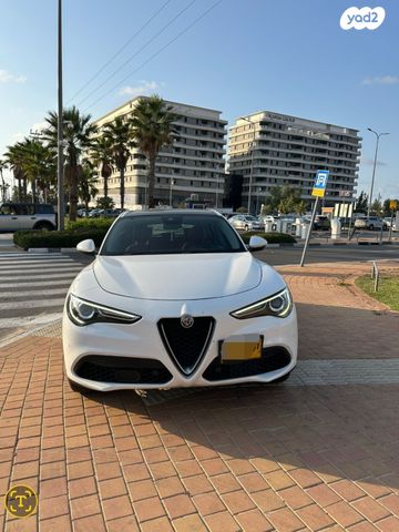 אלפא רומיאו סטלביו