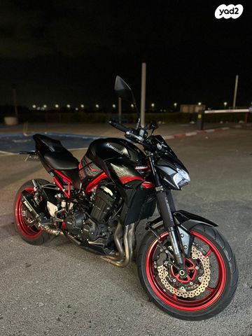 קאוואסאקי Z900