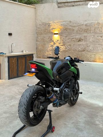 קאוואסאקי Z900