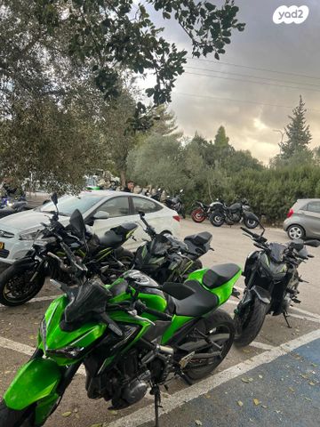 קאוואסאקי Z900