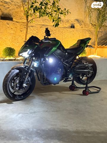 קאוואסאקי Z900