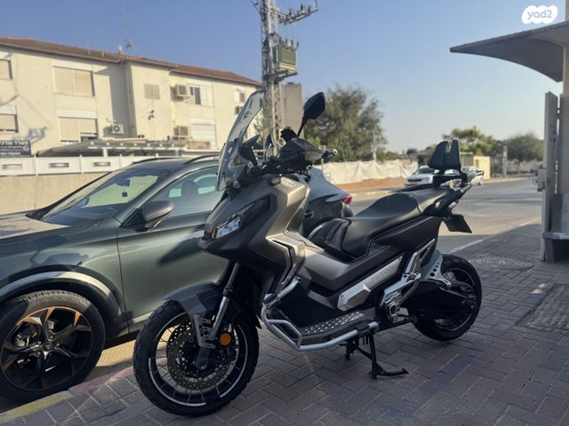 הונדה X-ADV750