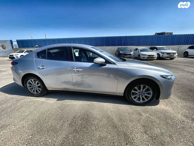 מאזדה 3