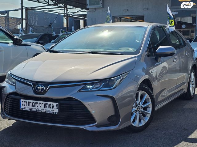 מודעת רכב טויוטה קורולה 1