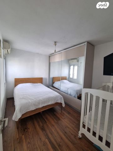 דירה, הטייסים 13, תל גיבורים, חולון