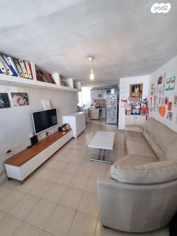 דירה, הטייסים 13, תל גיבורים, חולון