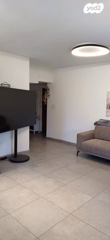 דירה, התקווה 3, שכונת גפן, רמת גן