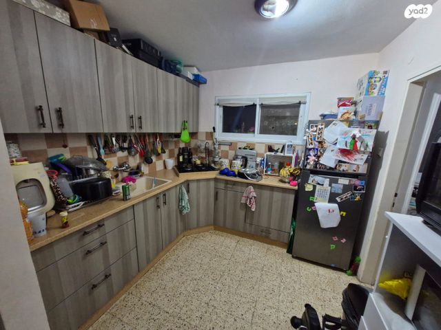 דירה, דרך הציונות 2, רובע ג', אריאל