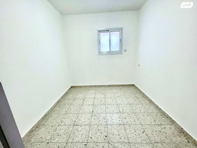 דירת גן, מקס וג'סי כהן 5, ג'סי כהן, חולון