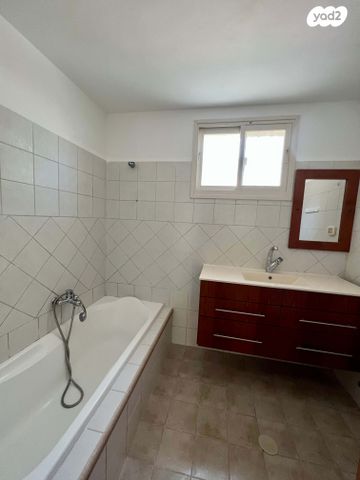 דירת גן, אדרת, אדרת, אדרת