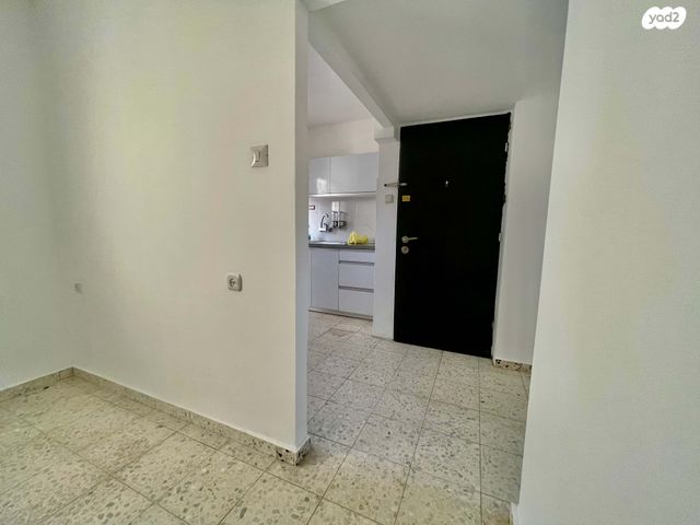 דירת גן, מקס וג'סי כהן 5, ג'סי כהן, חולון