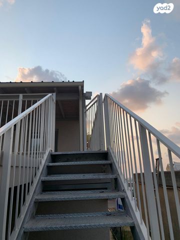 דירת גן, האגוזים 1, כברי, כברי