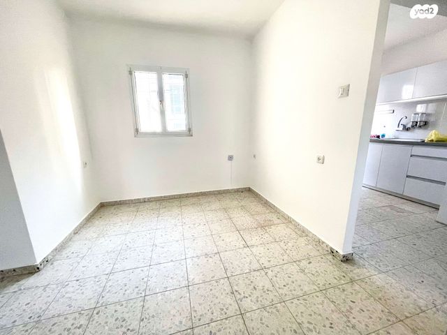 דירת גן, מקס וג'סי כהן 5, ג'סי כהן, חולון