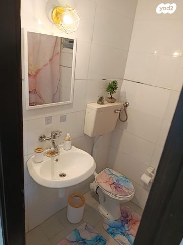 דו משפחתי, נשרים 377, מרום כנען איביקור, צפת