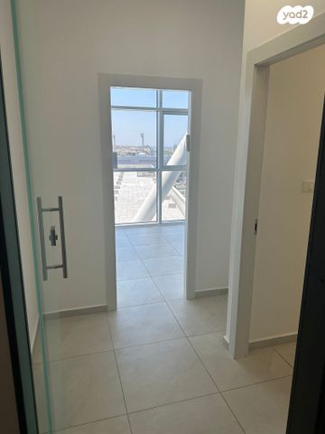 משרדים, ילדי טהרן 8, מב"ת מערב, אזור תעשייה חדש, ראשון לציון