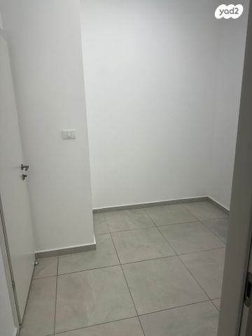 משרדים, ילדי טהרן 8, מב"ת מערב, אזור תעשייה חדש, ראשון לציון