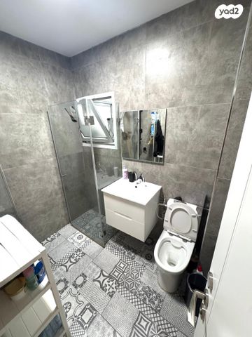 דירה, שמחה הולצברג 16, נאות שמיר, רמלה