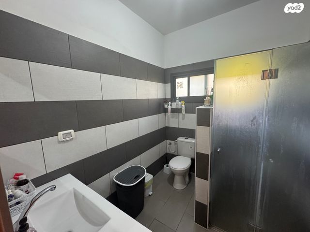 בית פרטי/ קוטג', פרוד