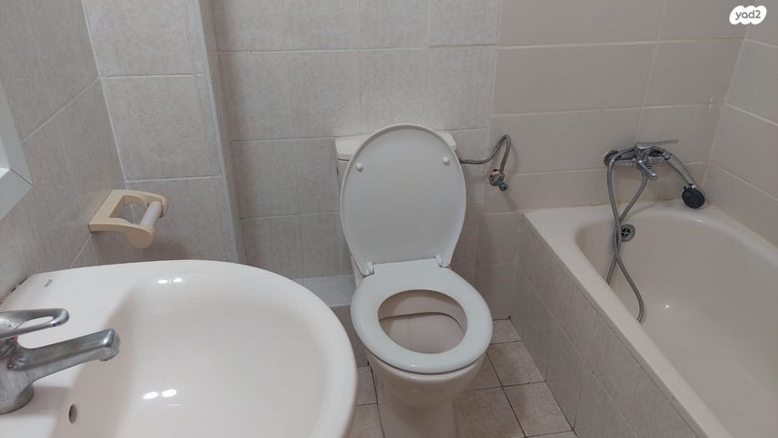 דירה, רמות יצחק, נשר