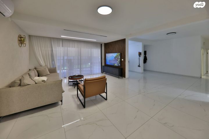 בית פרטי/ קוטג', קרית אתא