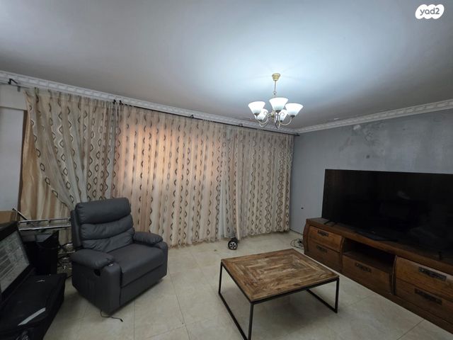 דו משפחתי, זיגלבוים, נווה אלון, לוד