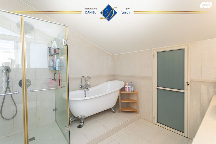 דו משפחתי, הוד הכרמל, דניה, חיפה