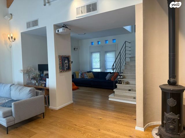 בית פרטי/ קוטג', אלכסנדר פן, הוד השרון