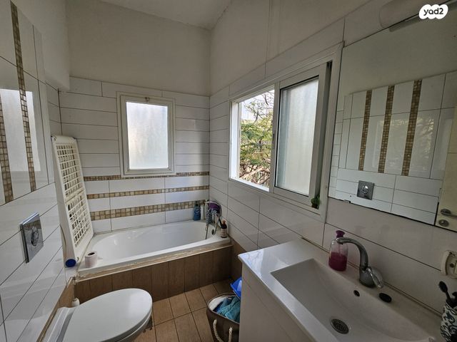 דירה, דרך זאב ז'בוטינסקי 4, הר שלום, בני ברק