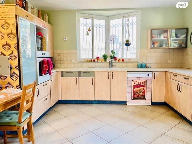 דו משפחתי, שאר העיר, קדימה צורן