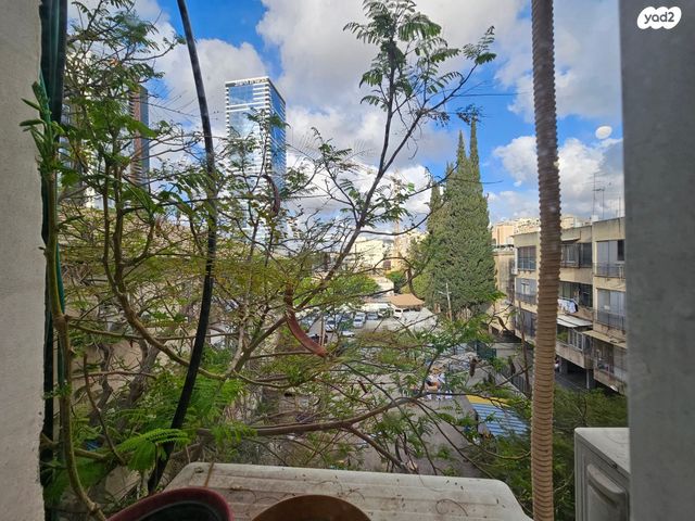 דירה, דרך זאב ז'בוטינסקי 4, הר שלום, בני ברק