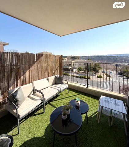 דירה, צור הדסה