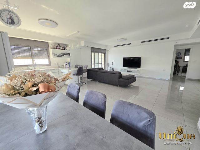 דירה, העצמאות, מרכז העיר, קרית אתא